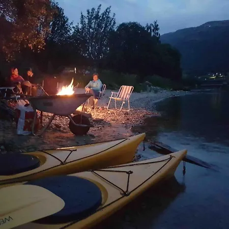 Perla I Nordfjord Holiday home *