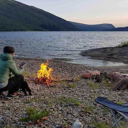 Perla I Nordfjord * Emhjella